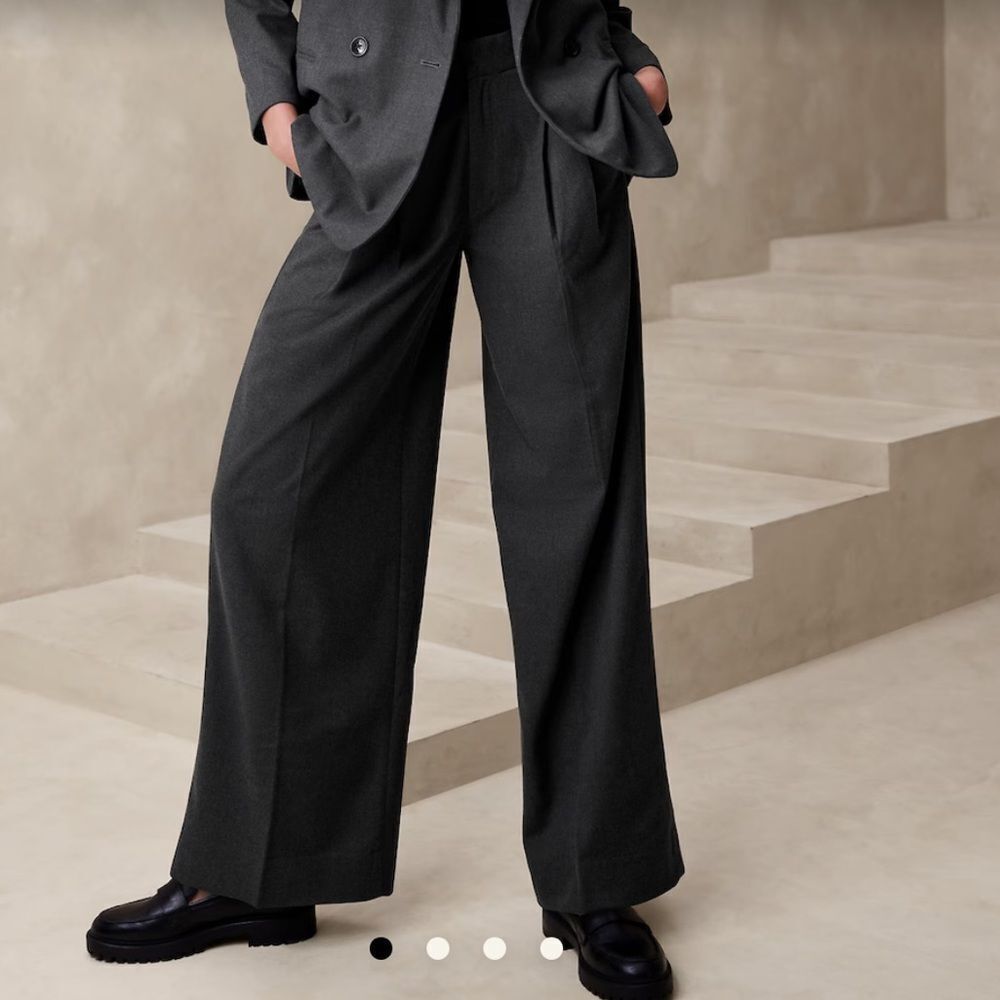 Banana Republic WIDE-LEG FLANNEL TROUSER - Picture 2 of 6